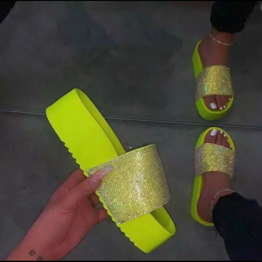 Womens Slides